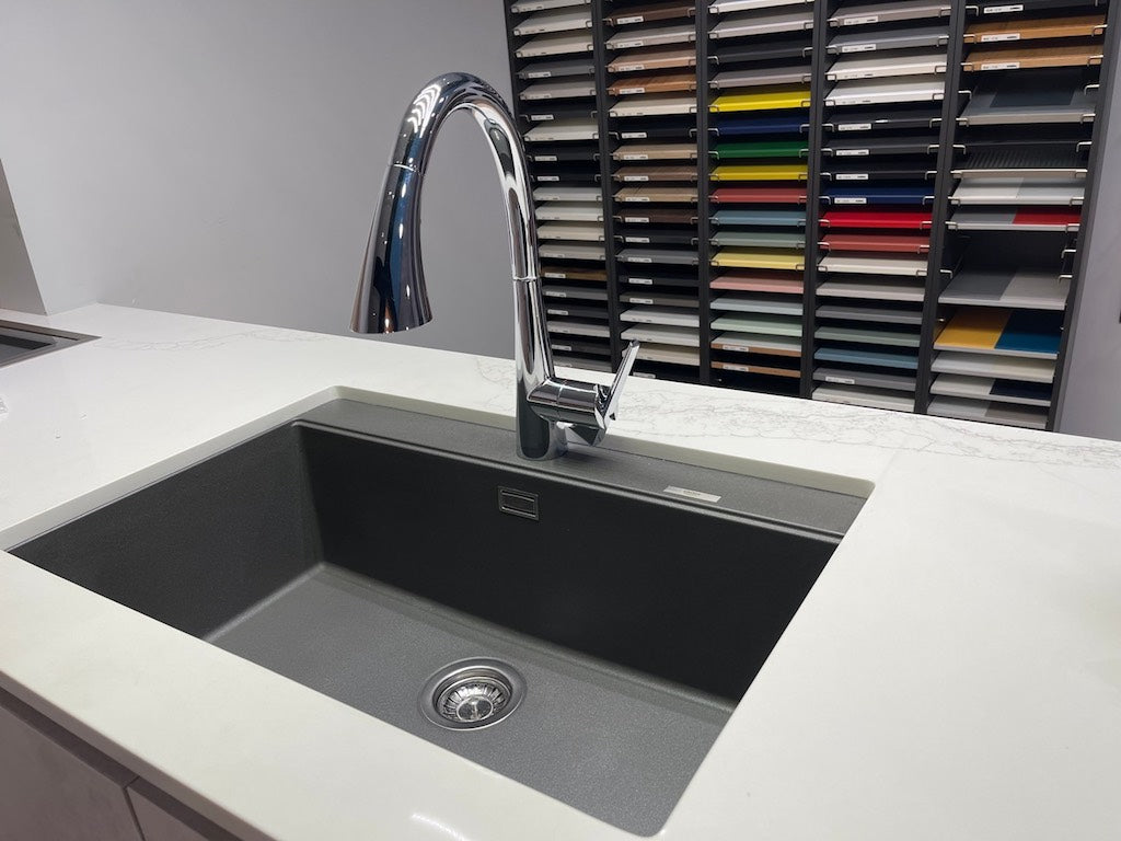 廚房水槽，上嵌好？還是下嵌好？看完這篇你就懂！