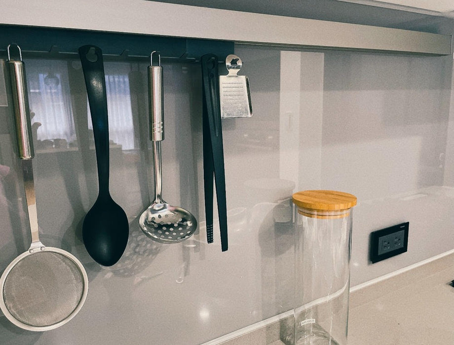 德國 MosaiQ 廚房置物架主體滑軌 60～180cm