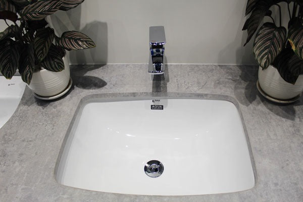 INAX  55x44cm 長方形下嵌臉盆